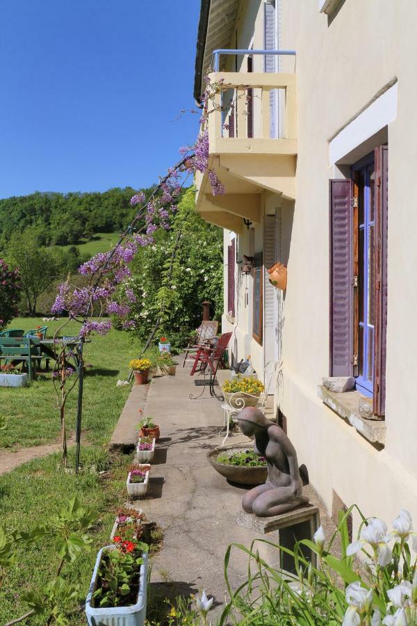 Bed and Breakfast Goute La Vie Marchamp Екстер'єр фото